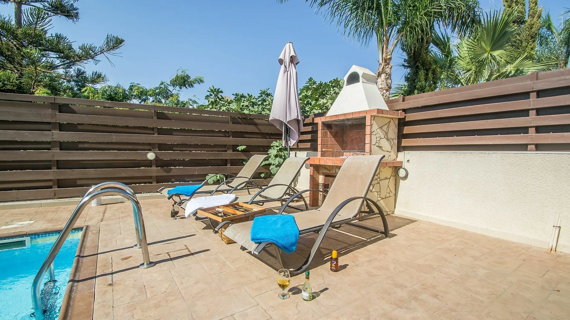 Alakati Villa بروتاراس